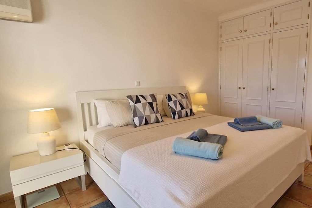 Jasmine Apartment Next To Meia Praia Beach Lagos Esterno foto